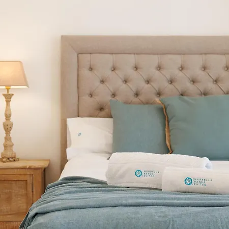 Marbella Banus Suites - Banus - Terrazas De Banus Urb- Premium 2Br - 2Ba - Redecorated - Brand-New Furniture - Outdoor Terrace - Heart Of Puerto Banus - Steps From Marina, Beach & El Corte Ing Luxury Shopping - Pools & Garden Solarium - Ideal For Fam Διαμέρισμα *