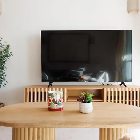 Διαμέρισμα Marbella Banus Suites - Banus - Terrazas De Banus Urb- Premium 2Br - 2Ba - Redecorated - Brand-New Furniture - Outdoor Terrace - Heart Of Puerto Banus - Steps From Marina, Beach & El Corte Ing Luxury Shopping - Pools & Garden Solarium - Ideal For Fam *
