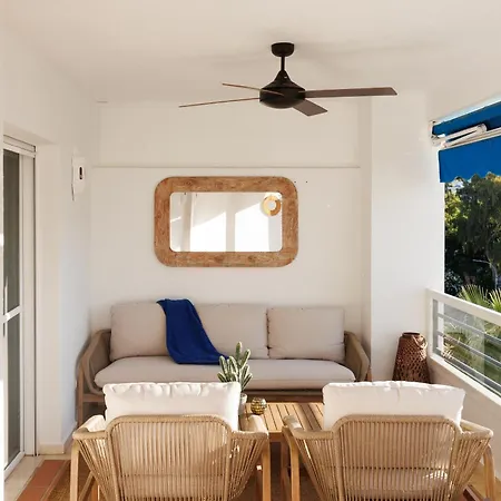 Marbella Banus Suites - Banus - Terrazas De Banus Urb- Premium 2Br - 2Ba - Redecorated - Brand-New Furniture - Outdoor Terrace - Heart Of Puerto Banus - Steps From Marina, Beach & El Corte Ing Luxury Shopping - Pools & Garden Solarium - Ideal For Fam * ماربيا