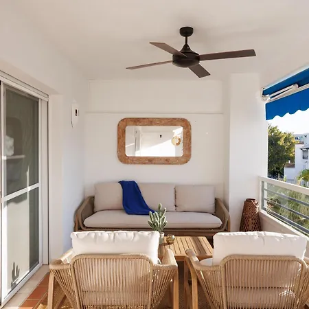 Marbella Banus Suites - Banus - Terrazas De Banus Urb- Premium 2Br - 2Ba - Redecorated - Brand-New Furniture - Outdoor Terrace - Heart Of Puerto Banus - Steps From Marina, Beach & El Corte Ing Luxury Shopping - Pools & Garden Solarium - Ideal For Fam